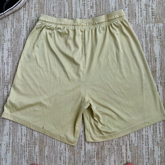 BADGER SPORT PRE-OWNED MENS YELLOW POLYESTER ATHLETIC PRACTICE SHORTS - MEDIUM - Picture 13 of 13